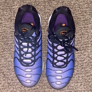 Women’s Nike vapor max